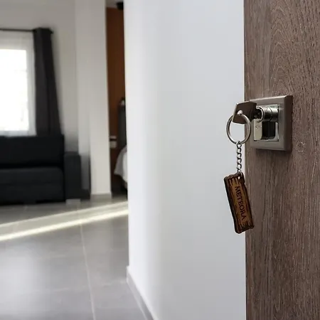 La Casa De Profesor 5 *